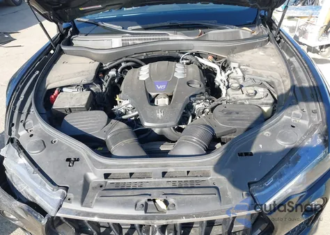 2024 Maserati Levante Modena Ultima z USA, uszkodzony, nr VIN ZN661YUM3RX443734